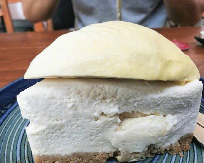美食图片:Durian cake榴莲芝士蛋糕图片