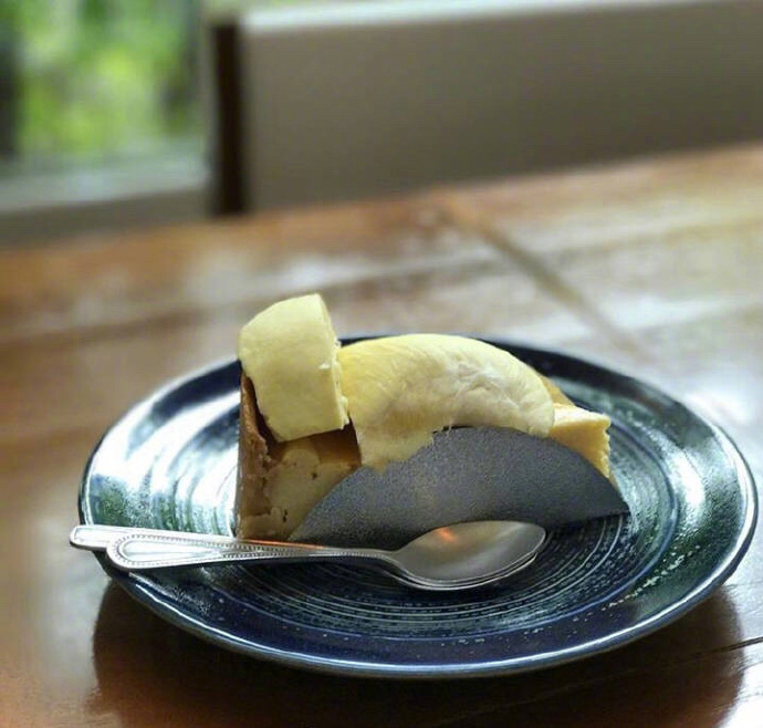 美食图片:Durian cake榴莲芝士蛋糕图片