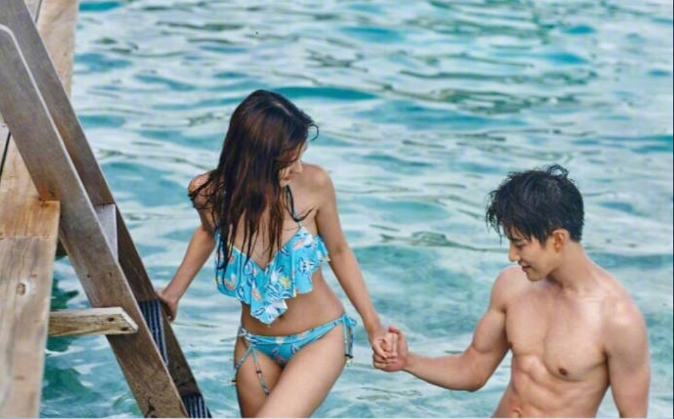 泰国版《浪漫满屋》主演Mike & Aom在马尔代夫蜜月
