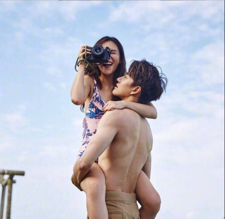 泰国版《浪漫满屋》主演Mike & Aom在马尔代夫蜜月