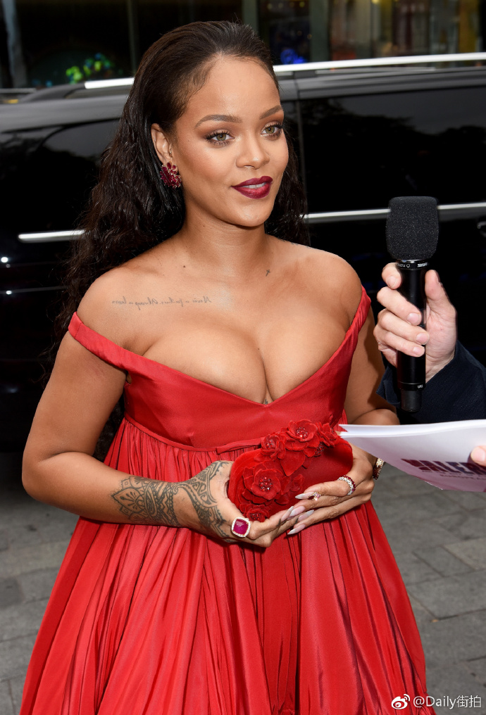 欧美明星蕾哈娜Rihanna出席《星际特工千星之城》