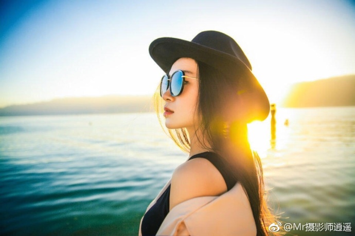 唯美美女大理洱海人像旅行摄影图片