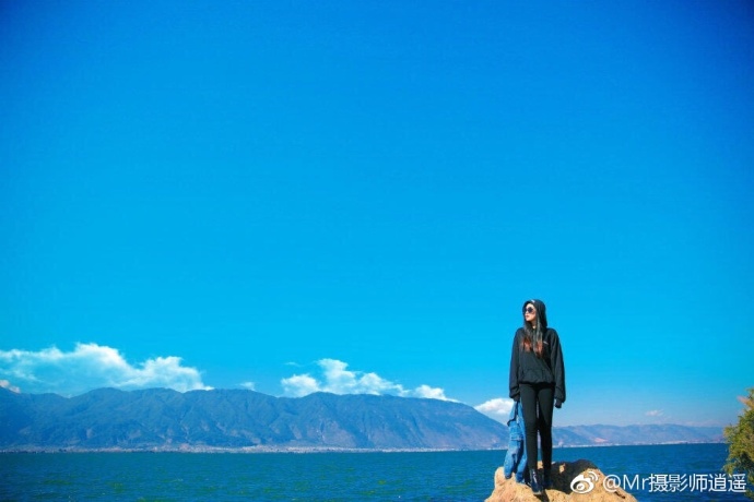 唯美美女大理洱海人像旅行摄影图片
