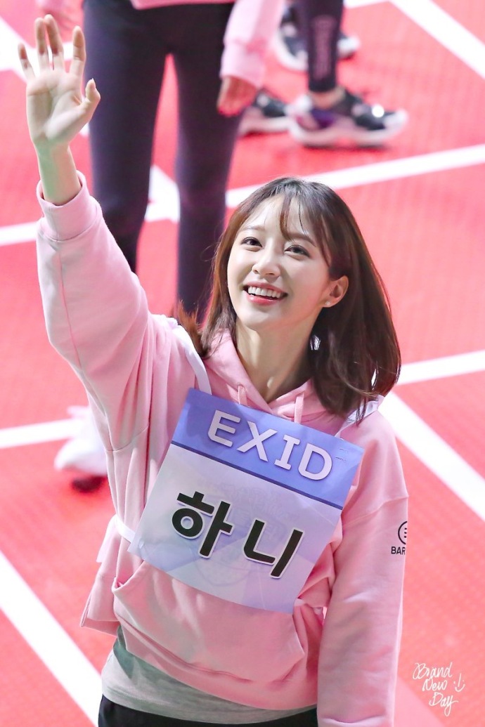 韩国女团EXID成员安喜延Hani图片