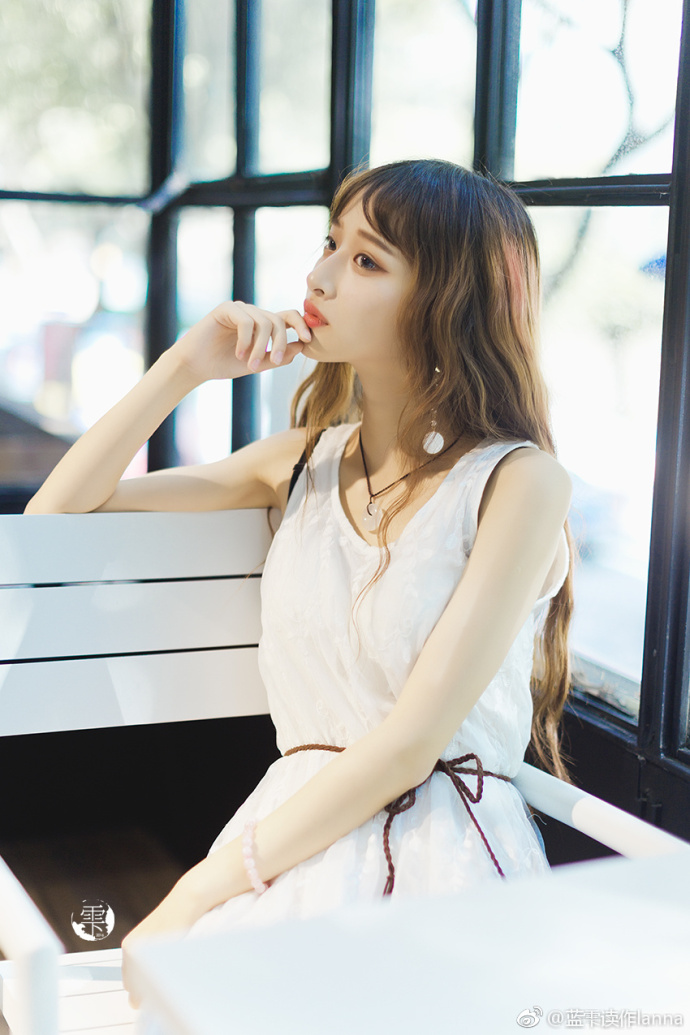 网络美女模特little贝壳喵夏日小憩唯美写真