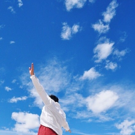 唯美天空图片:今天是你往后日子里最年轻的一天