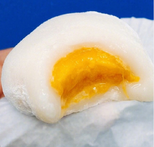 零食小吃图片:芒果糯米糍图片