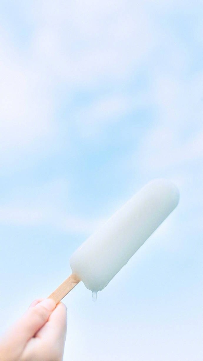 薄荷色的夏天风景图片