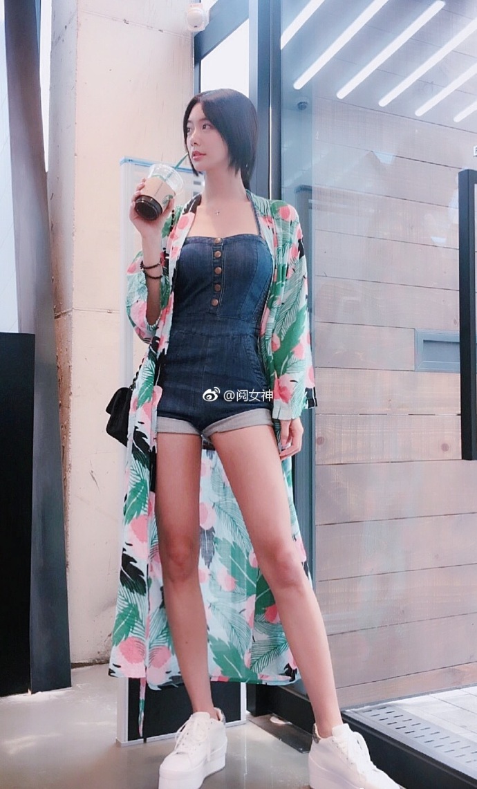 亚洲第一美李成敏clara大长腿图片