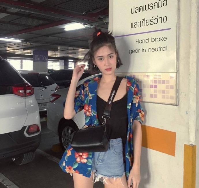 泰国女孩gracebuchita短发高颜值好身材图片