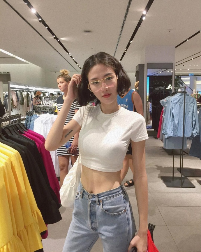 泰国女孩gracebuchita短发高颜值好身材图片