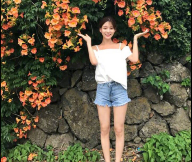 网络美女搭配参考夏日甜美度假风穿搭技巧