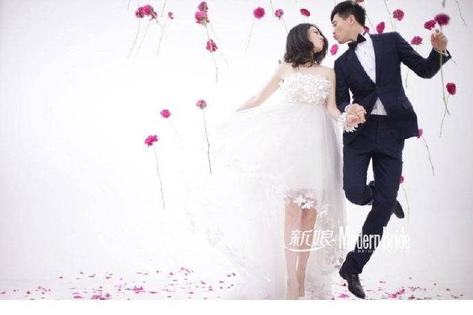 高颜值明星夫妇董璇高云翔婚纱图片