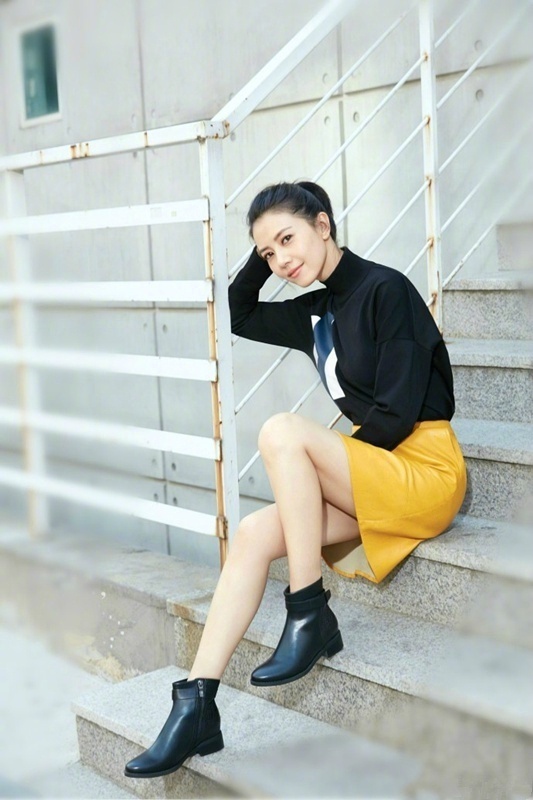 北京美女明星高圆圆最新街拍图片