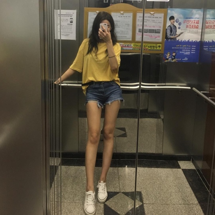 大长腿美女自拍照_美腿图片