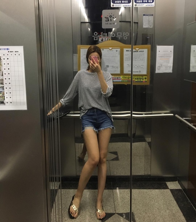 大长腿美女自拍照_美腿图片