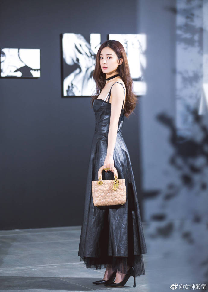 大眼美女明星angelababy和赵丽颖迪奥搭配大片