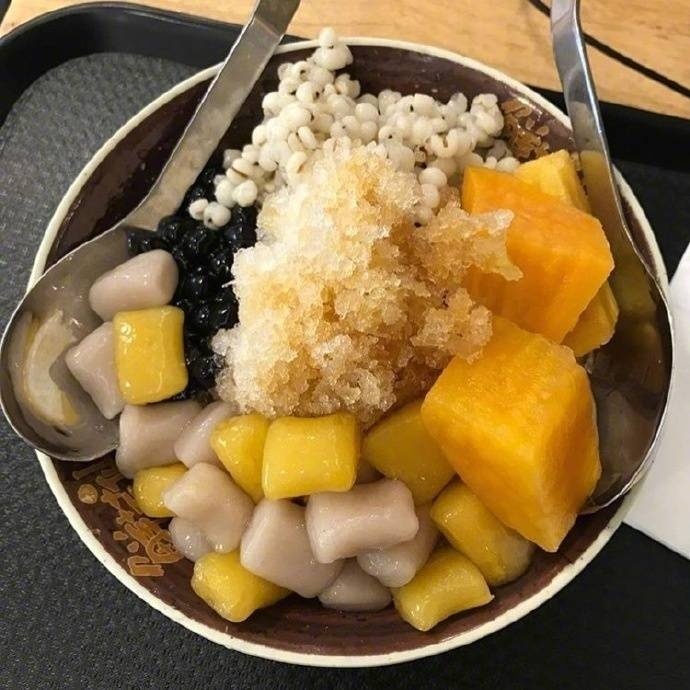 下午茶甜品芋圆仙草冻图片