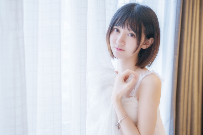 短发妹子懒喵YUKI酱清纯唯美意境写真