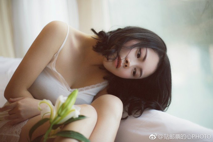 天鹅颈性感美女唯美意境写真