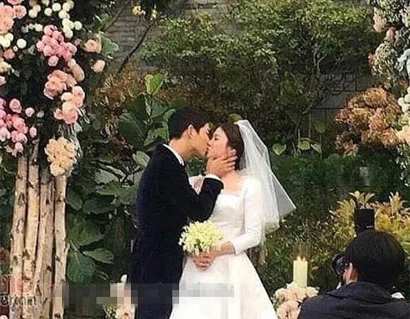 韩国男神女神高颜值明星双宋宋仲基宋慧乔结婚