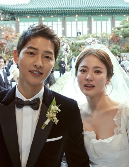 韩国男神女神高颜值明星双宋宋仲基宋慧乔结婚