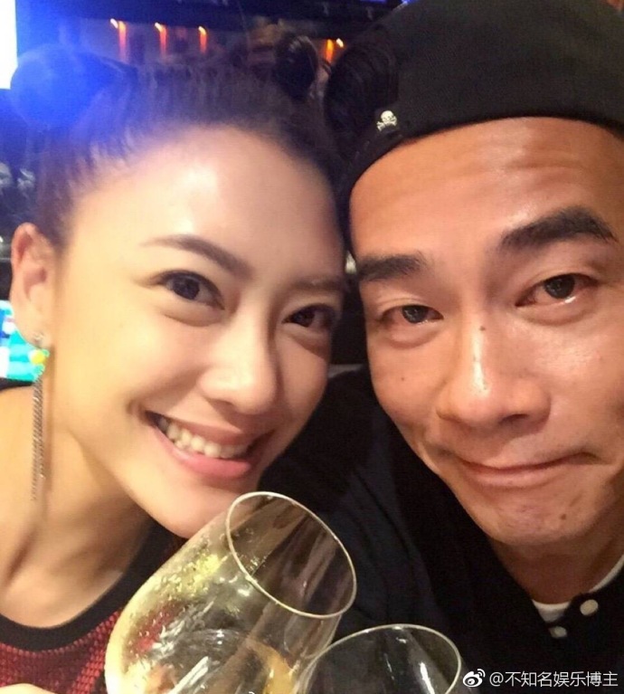 明星夫妻陈小春应采儿爱情的模样大概就是如此