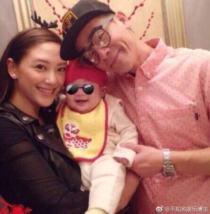 明星夫妻陈小春应采儿爱情的模样大概就是如此