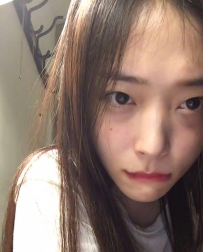 韩国美女明星雪梨自拍照美女就是任性