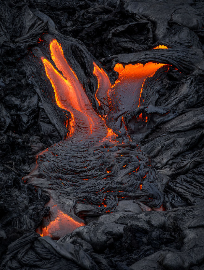 夏威夷火山用无人机拍摄的岩浆风景图片