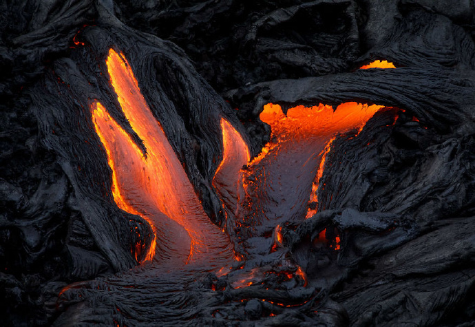 夏威夷火山用无人机拍摄的岩浆风景图片