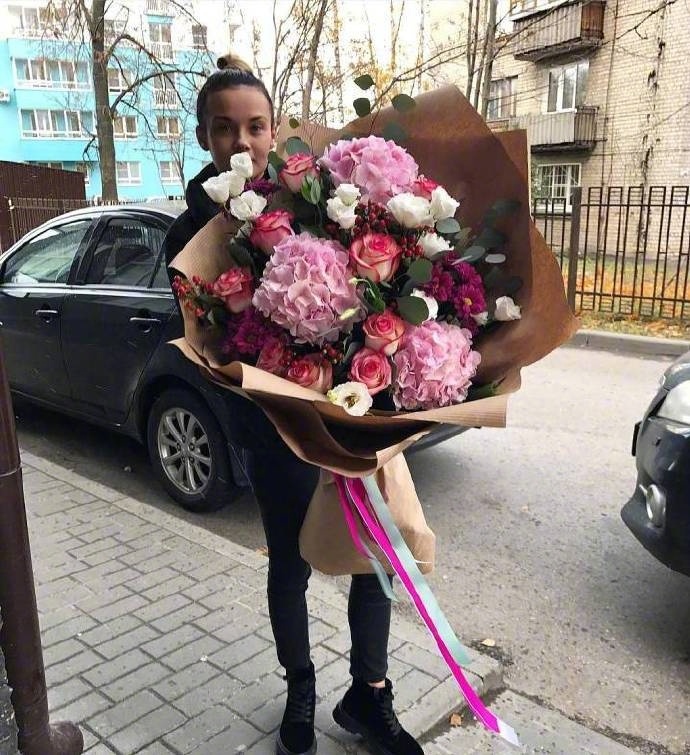 唯美鲜花图片_想收到一束手捧花的惊喜