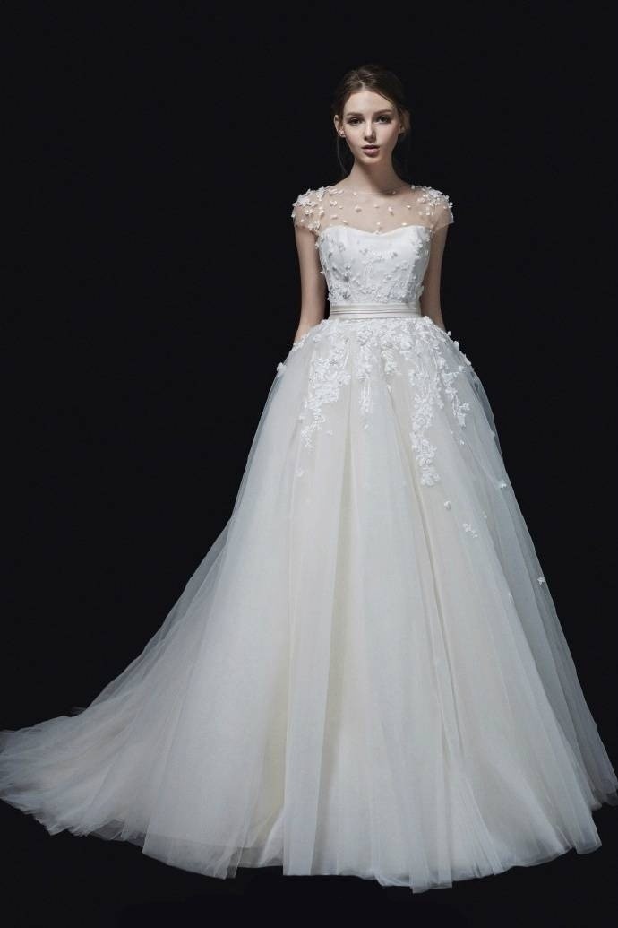 一定要嫁给爱情笑着结婚美丽的婚纱图片