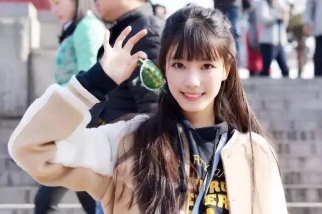 西安美女明星北影校花辛瑞琪图片