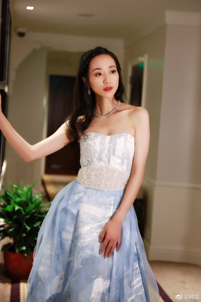 中国女演员韩雪清纯看秀图片