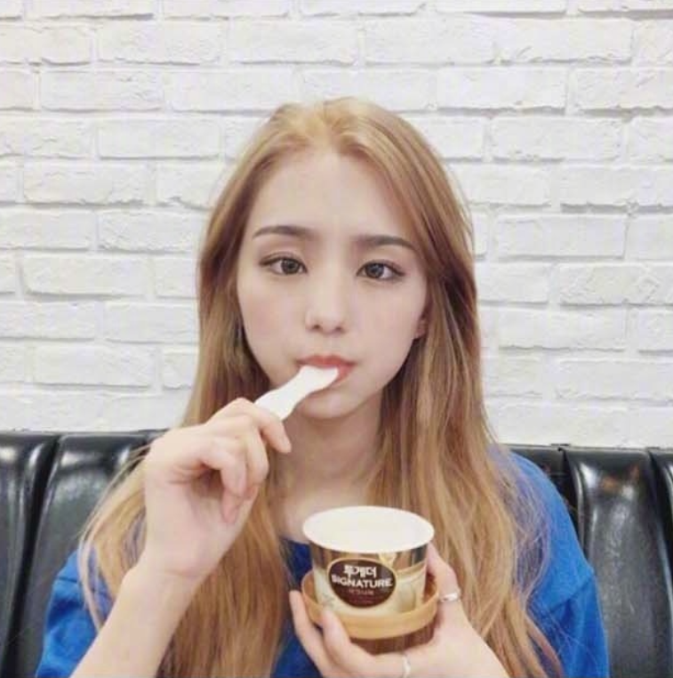 韩国少女自拍姿势合集