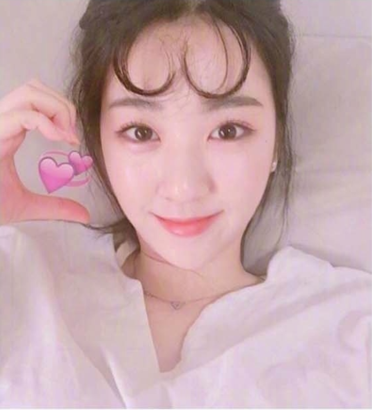 韩国少女自拍姿势合集