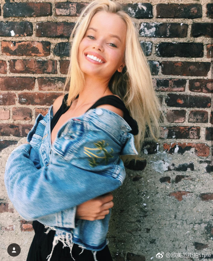 Frida Aasen94年的挪威麻豆身高1.76cm今年维密走秀的