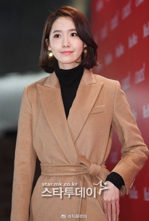 韩国美女明星林允儿首尔出席MaxMara品牌展览​​
