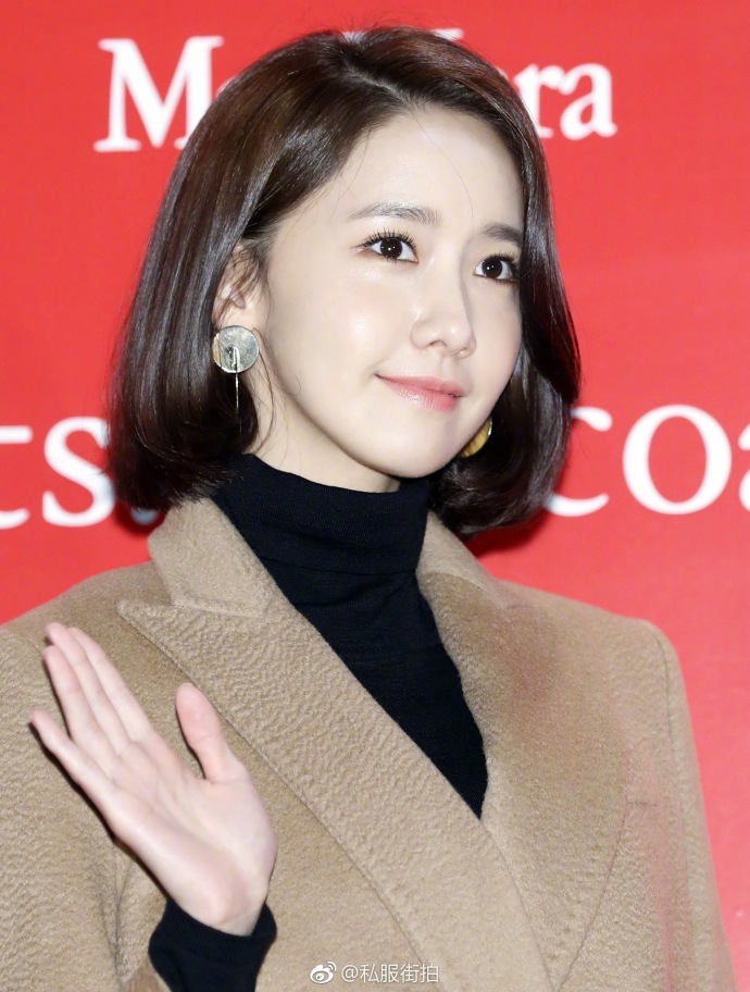 韩国美女明星林允儿首尔出席MaxMara品牌展览​​