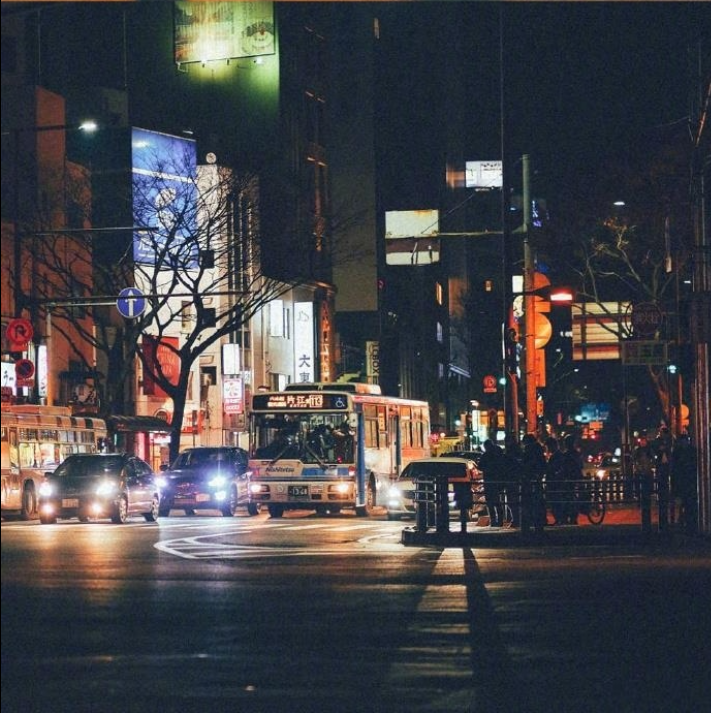 日本街头夜景风景图片