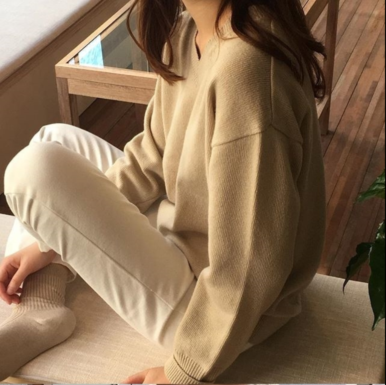 简单舒适的毛衣搭配LOOK内搭外穿都可以穿衣搭配