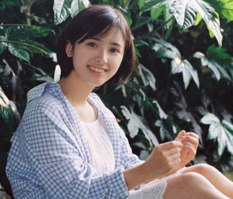 湖南美女明星沈月清纯图片