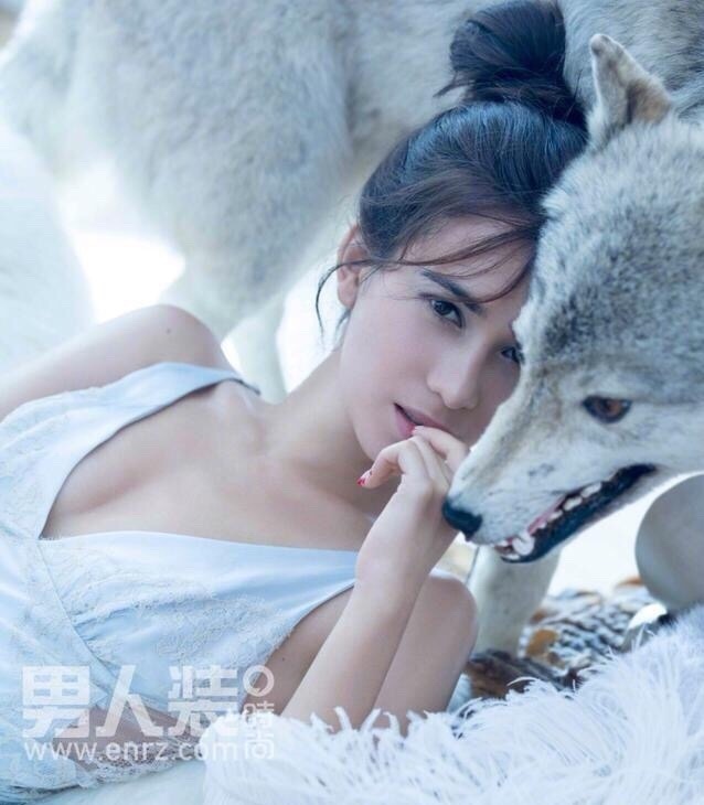 香港美女明星卢靖姗登上《男人装》性感图片