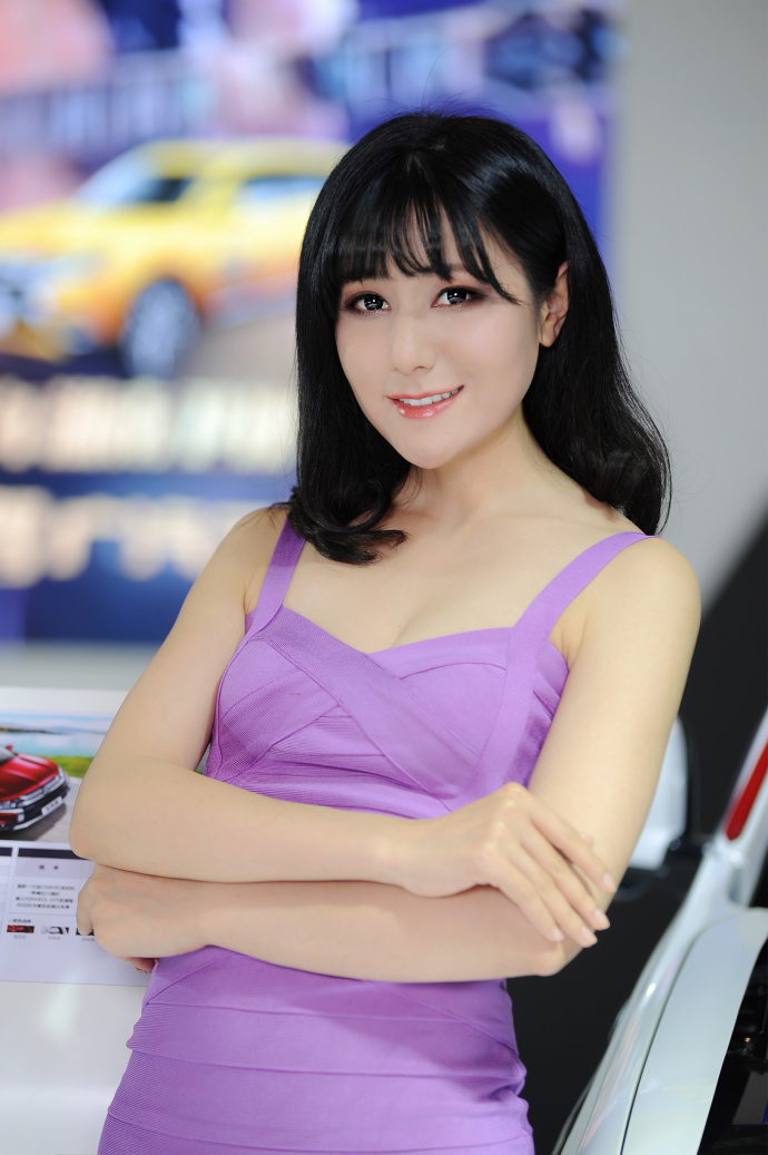 厦门国际车展性感模特周艺聪图片