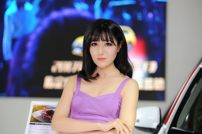 厦门国际车展性感模特周艺聪图片