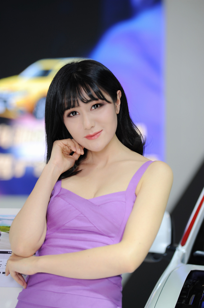 厦门国际车展性感模特周艺聪图片