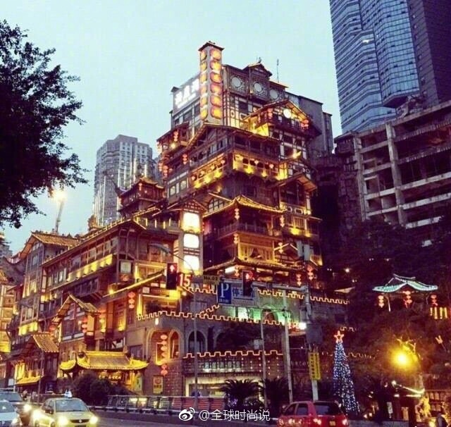 重庆洪崖洞夜景风景图片宛若二次元的城堡