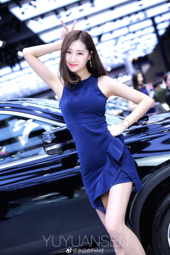 广州车展性感美女模特程程7图片