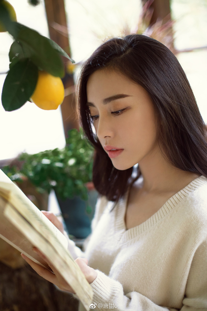 清纯美女唐甜文艺图片
